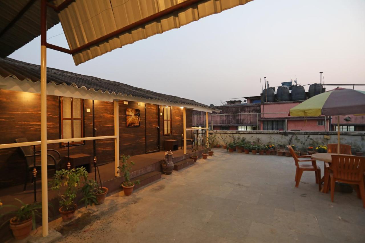 Rushabh Hotel