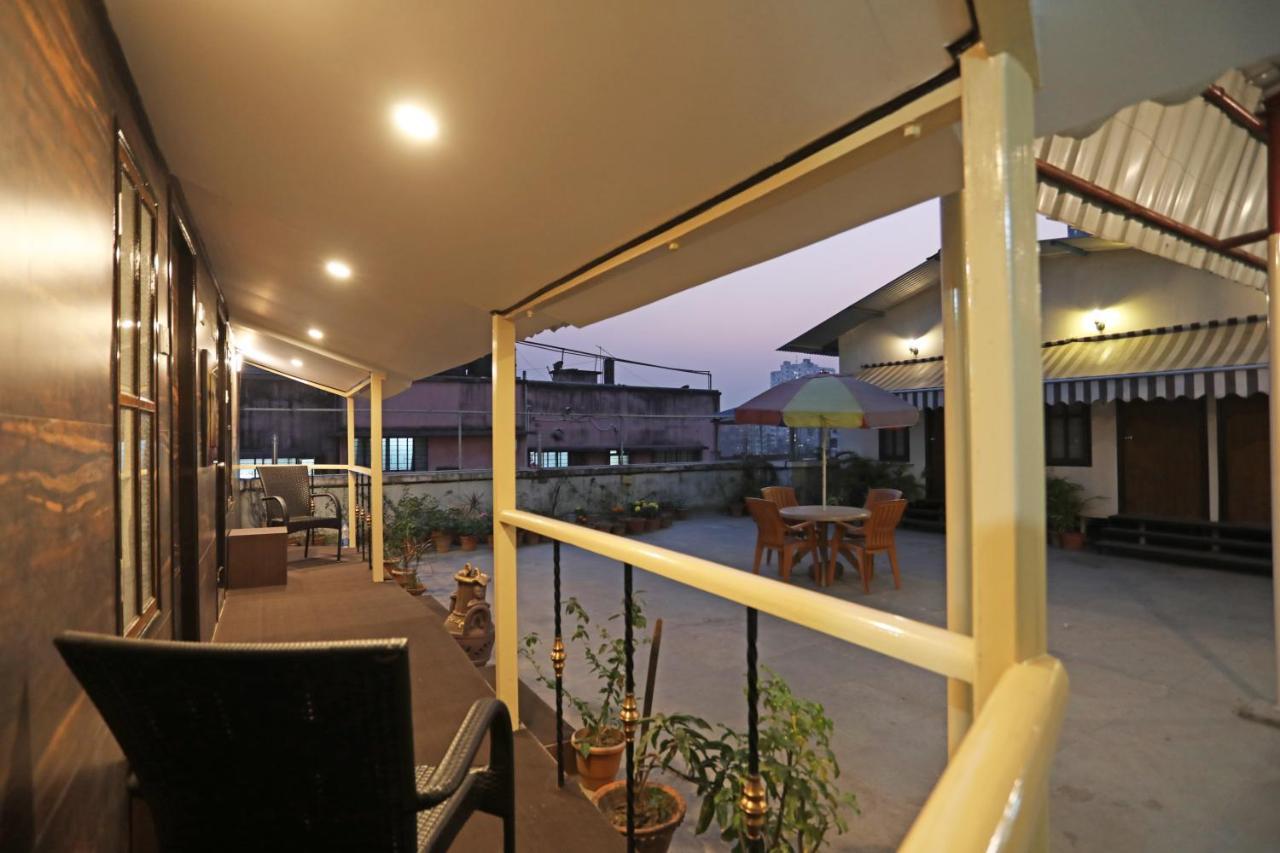 Rushabh Hotel Kolkata