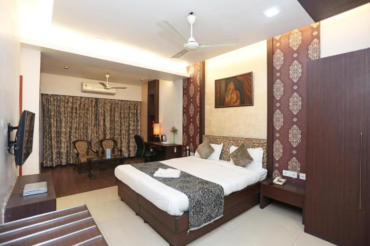 Rushabh Hotel Kolkata